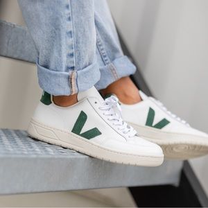 Cyprus Green V12 Veja Trainers